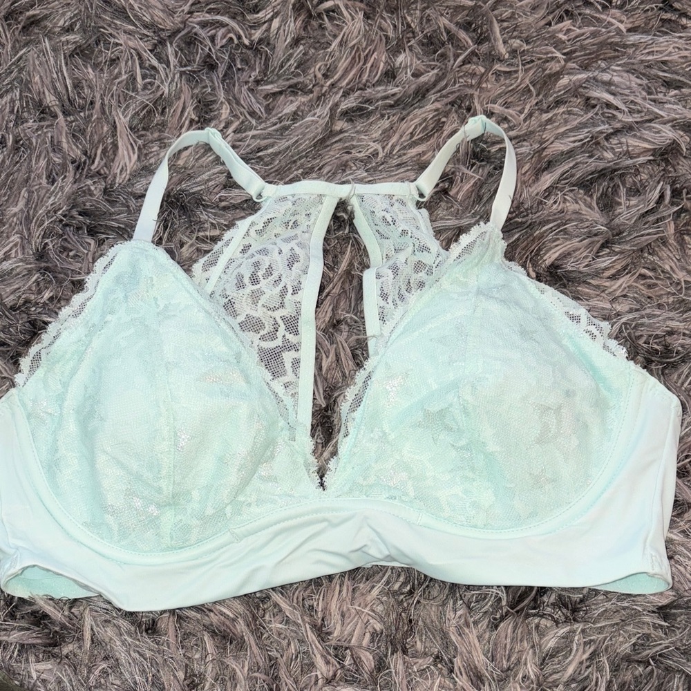 PINK Victoria's Secret Light Green Lace Bralette size large NWOT